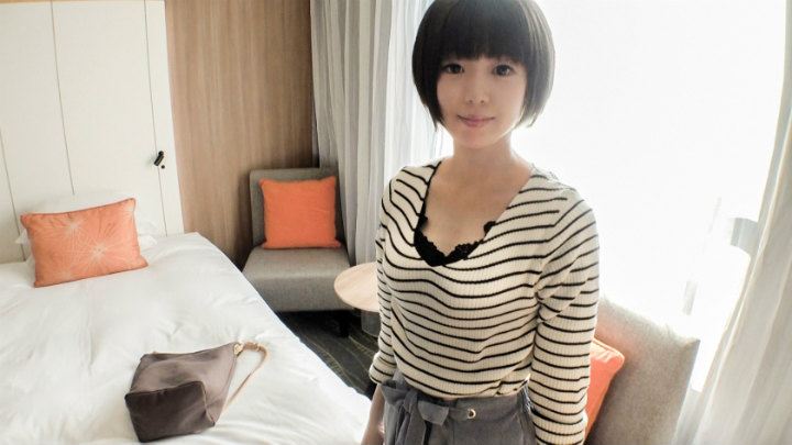 Shiori 35岁手机店营业员