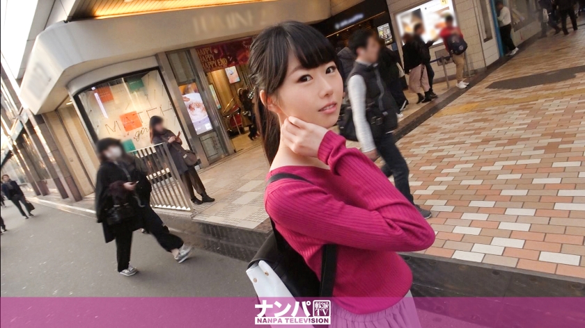 花音21岁大学生在面包店打工